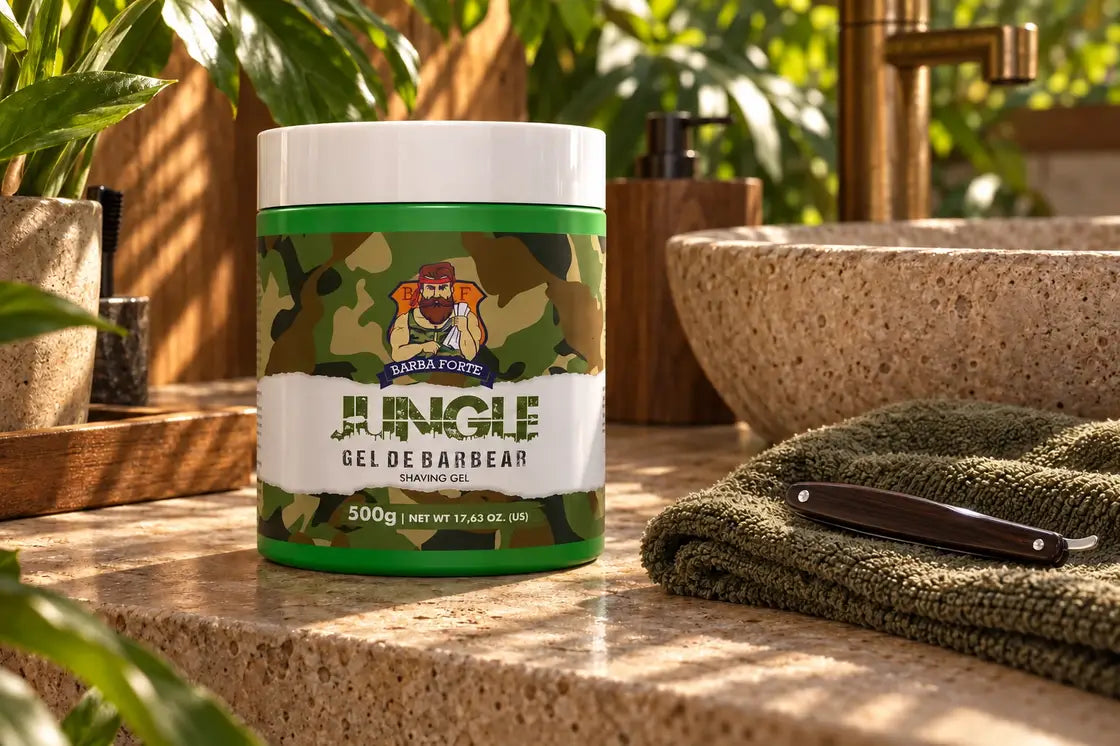 Gel de Barbear Jungle 500g · O caminho da lâmina fica claro.